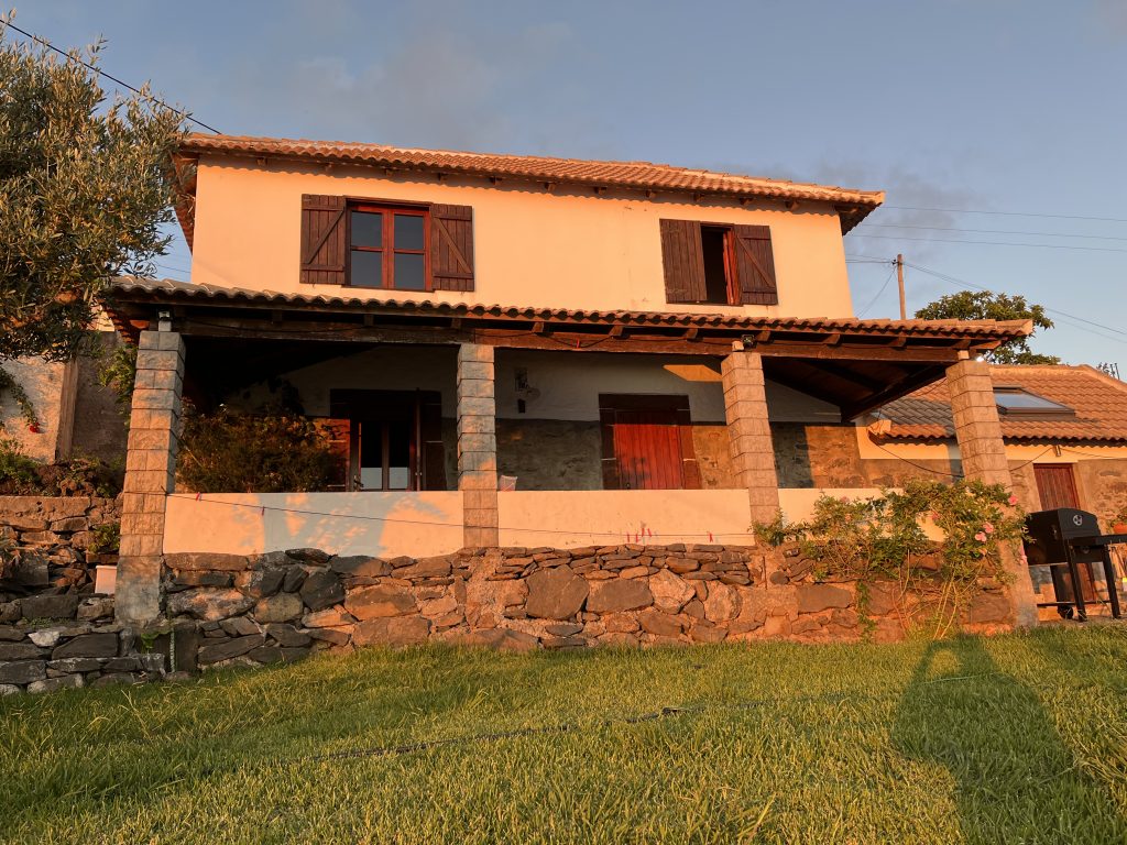 Cozy Seaview House — photo 1